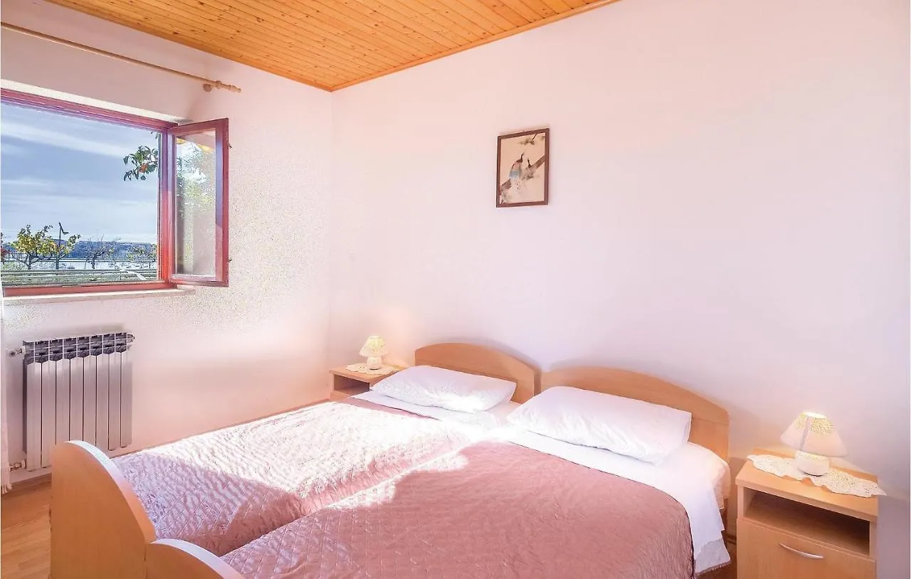 Awesome Apartment In Pula With Wifi