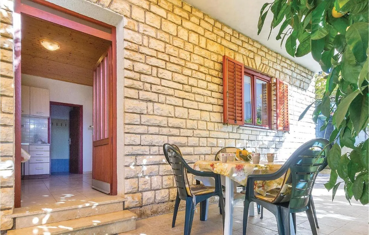 Awesome Apartment In Pula With Wifi